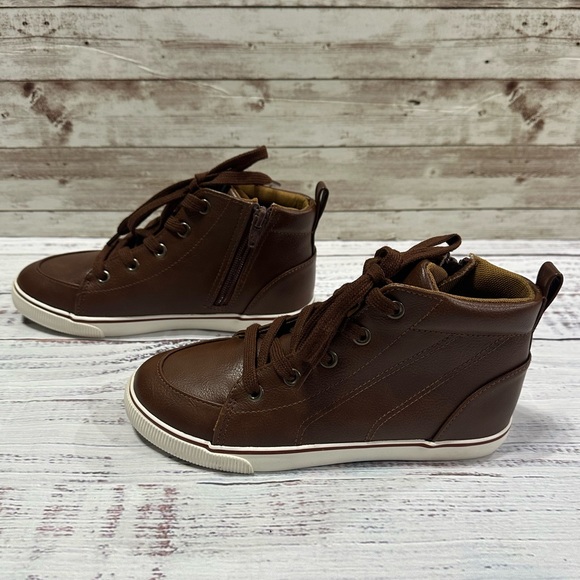 NWOB Cat & Jack Boys Florian Sneakers- size 3 - Picture 2 of 9